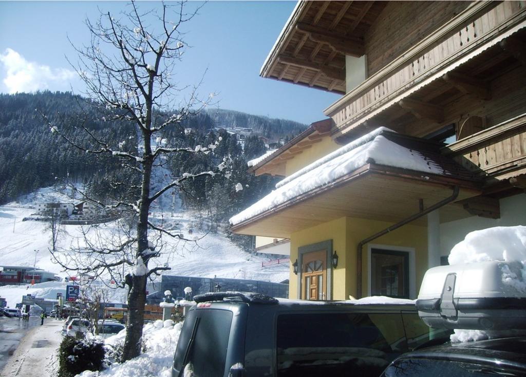 Hotel Garni Klocker Kaltenbach Esterno foto
